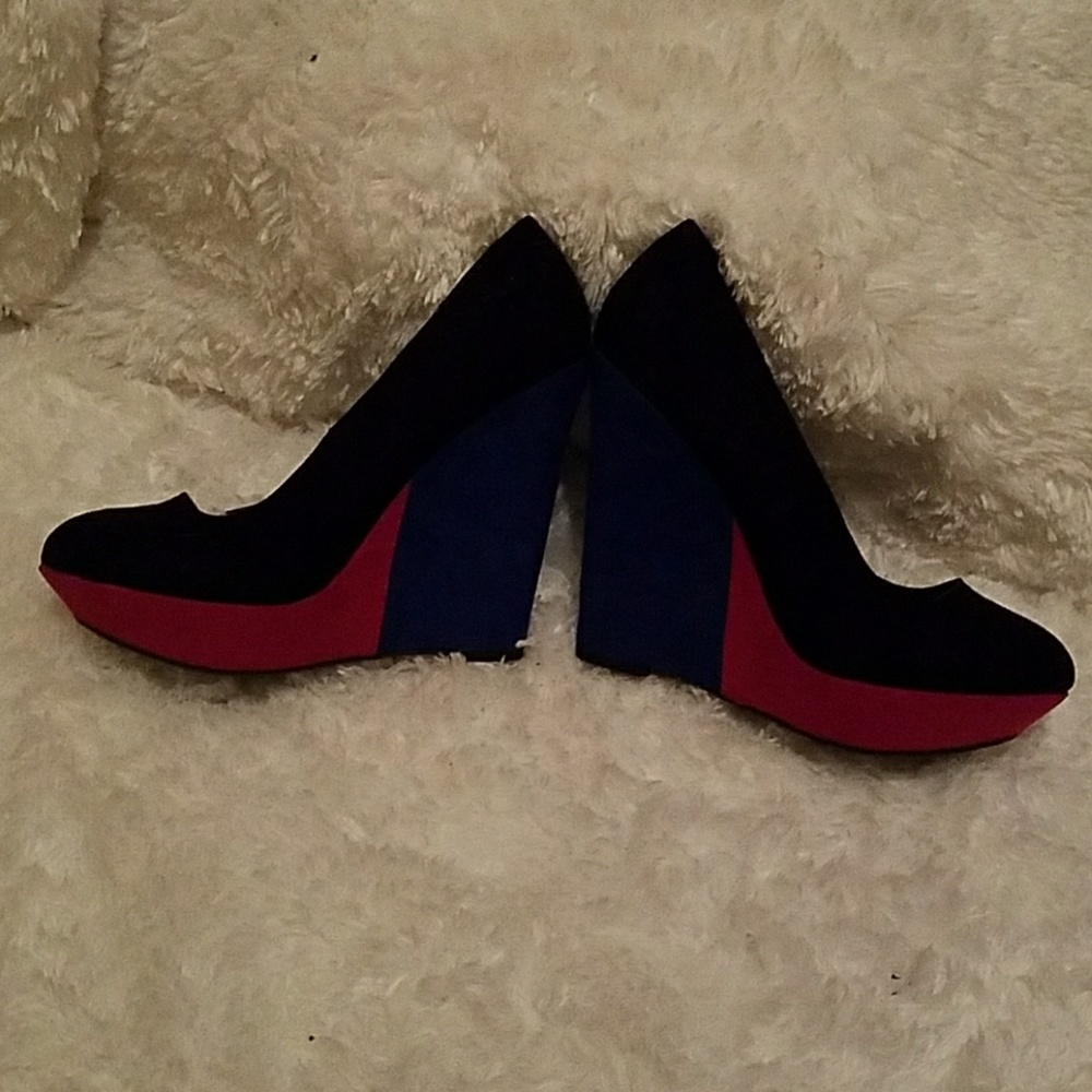 Color block wedges - Picture 2 of 4